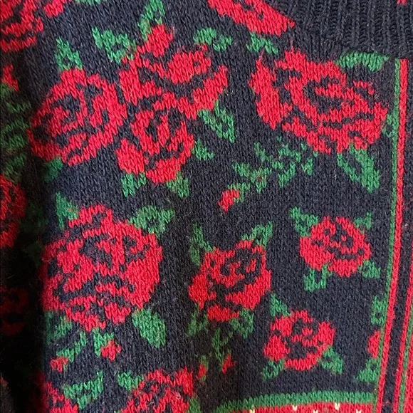 Basic Elements Medium Oversized Cat Christmas Sweater - Picture 5 of 11